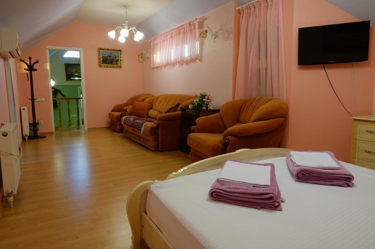 White House Apartments Odessa Exterior foto