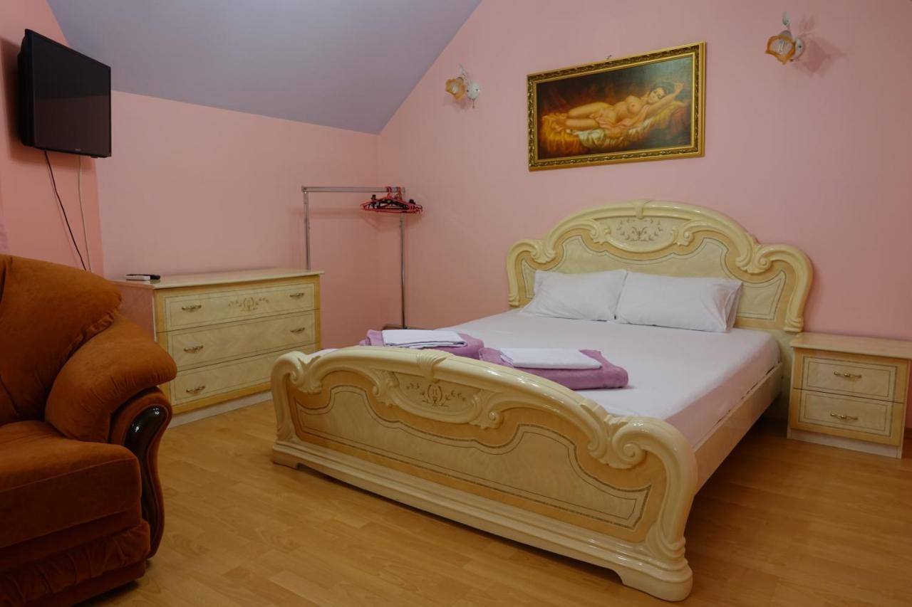 White House Apartments Odessa Exterior foto